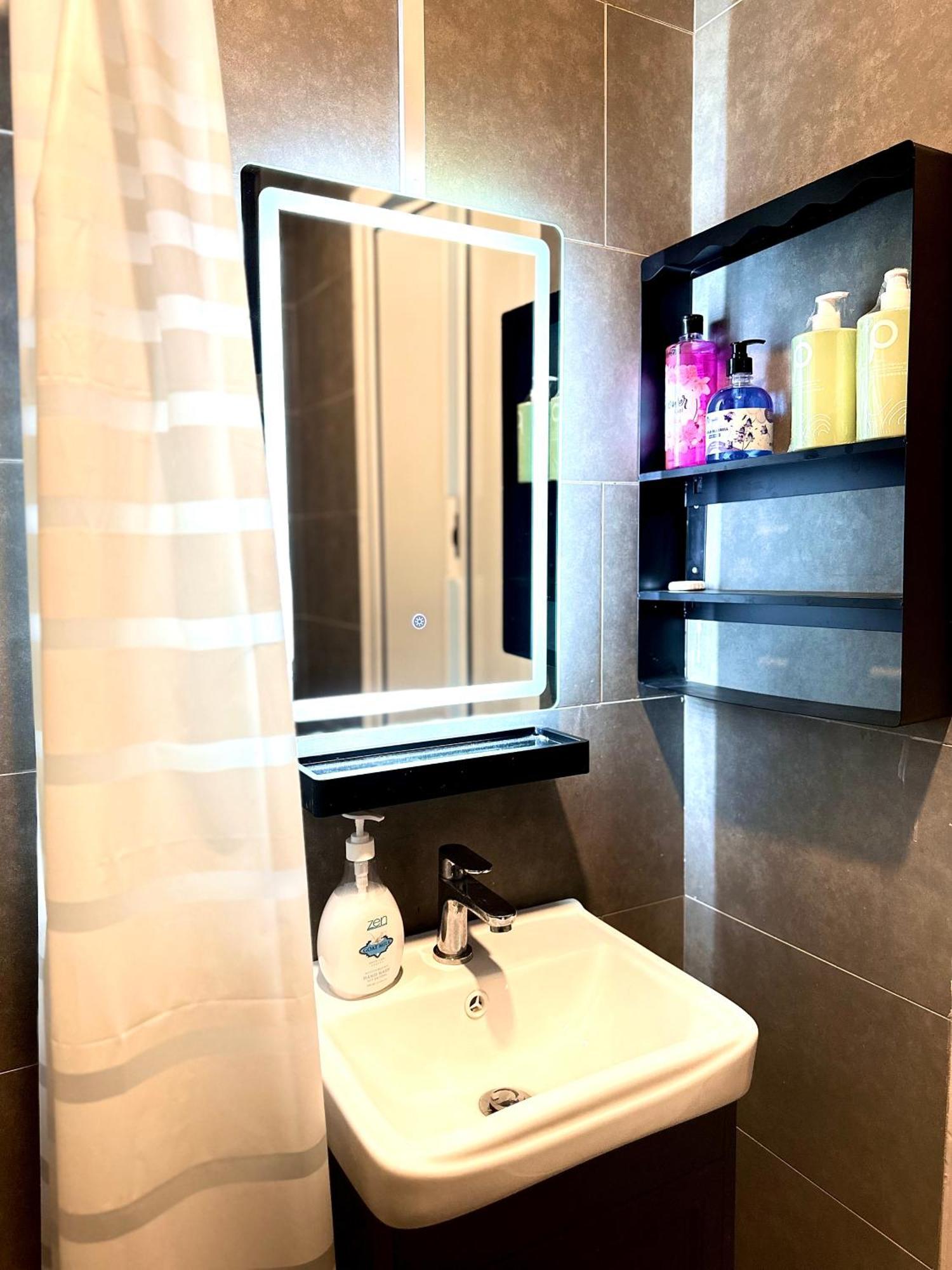 Studio Room At Neu Suites, Jalan Ampang Kl Kuala Lumpur Exterior photo